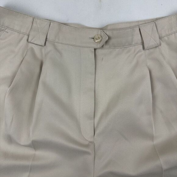 VTG Tail Beige High Waist Pleated Golf Shorts Women’s Size 16 100% Polyester - Picture 2 of 9